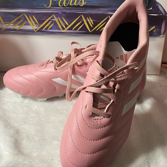 NWOB Adidas Goletto VIII Soccer Cleats - Men’s 9 Women’s 10 - Picture 2 of 6